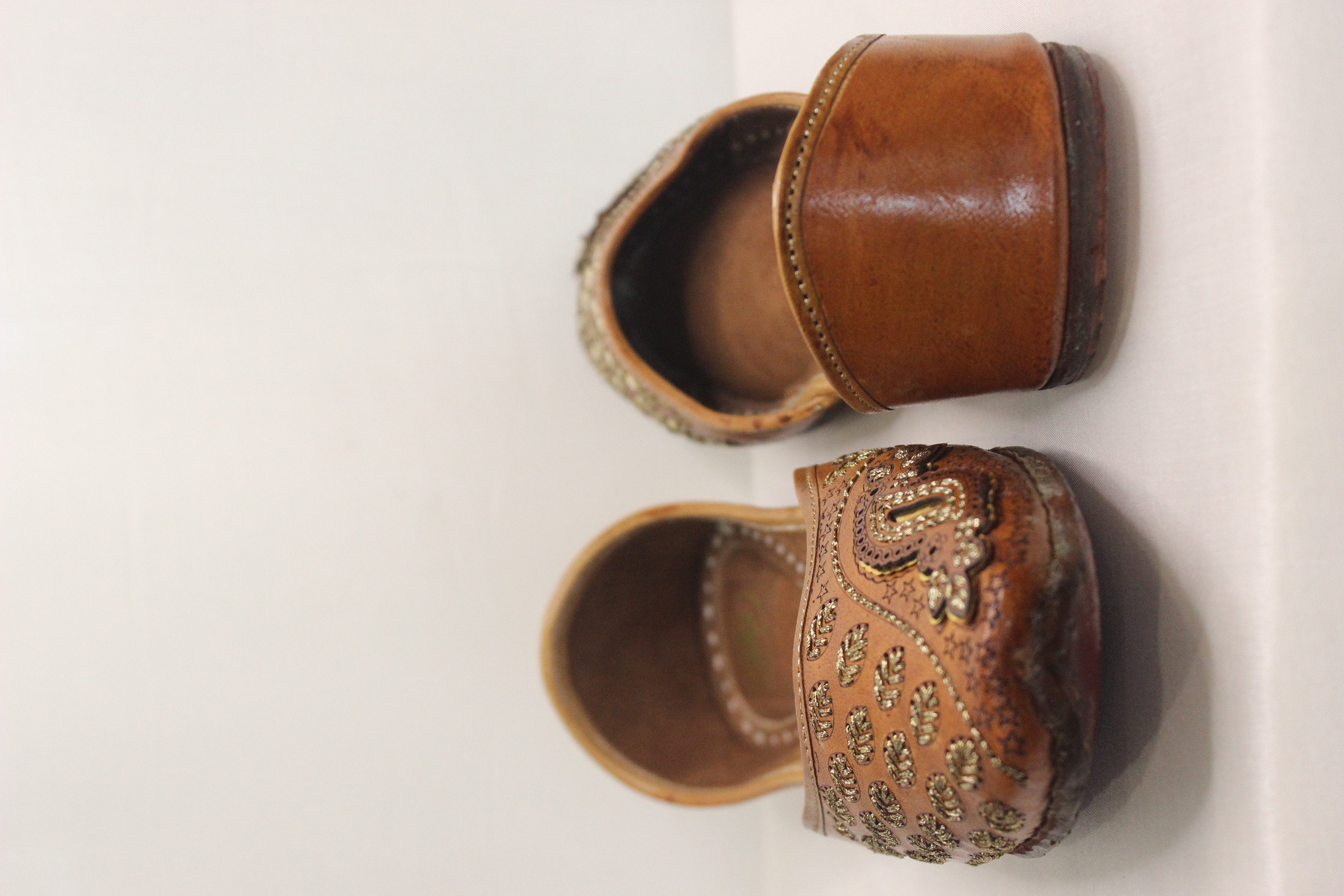 Meher Tan Gold Punjabi Jutti