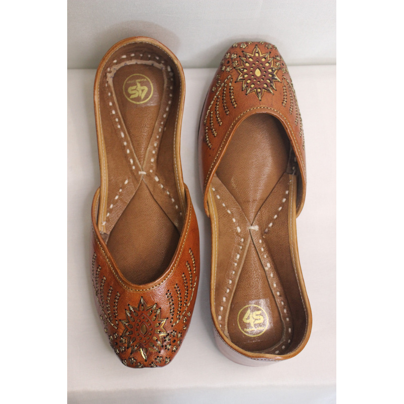 Surya Tan Gold Punjabi Jutti